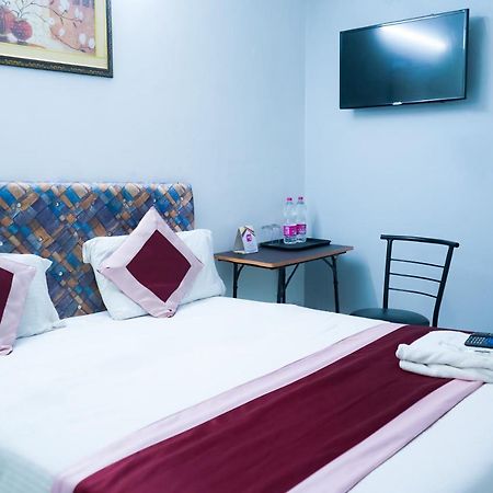 Comodo Satya Niketan Residency Nowe Delhi Zewnętrze zdjęcie