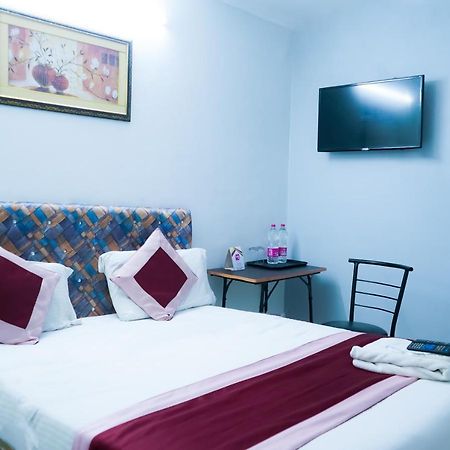 Comodo Satya Niketan Residency Nowe Delhi Zewnętrze zdjęcie