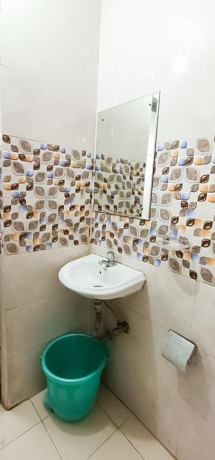 Comodo Satya Niketan Residency Nowe Delhi Zewnętrze zdjęcie