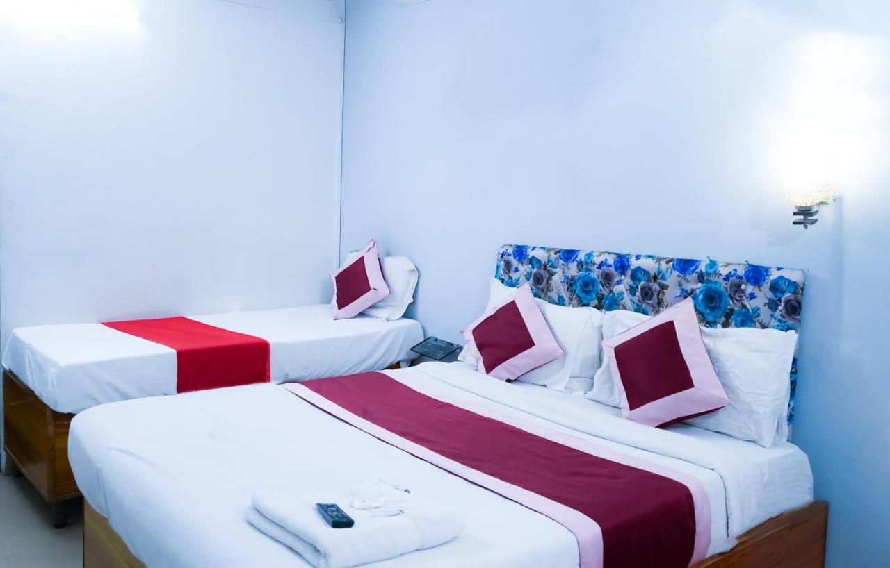 Comodo Satya Niketan Residency Nowe Delhi Zewnętrze zdjęcie